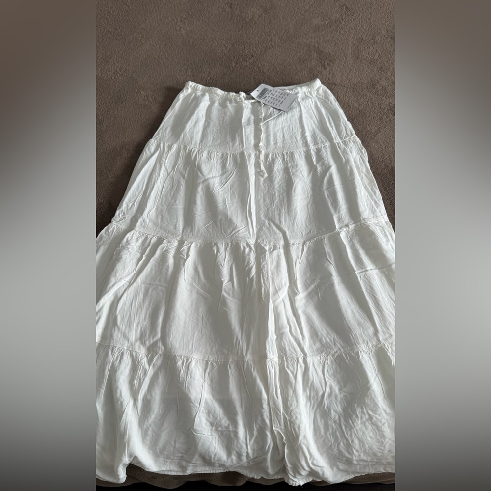 BRANDY MELVILLE MAXI SKIRT